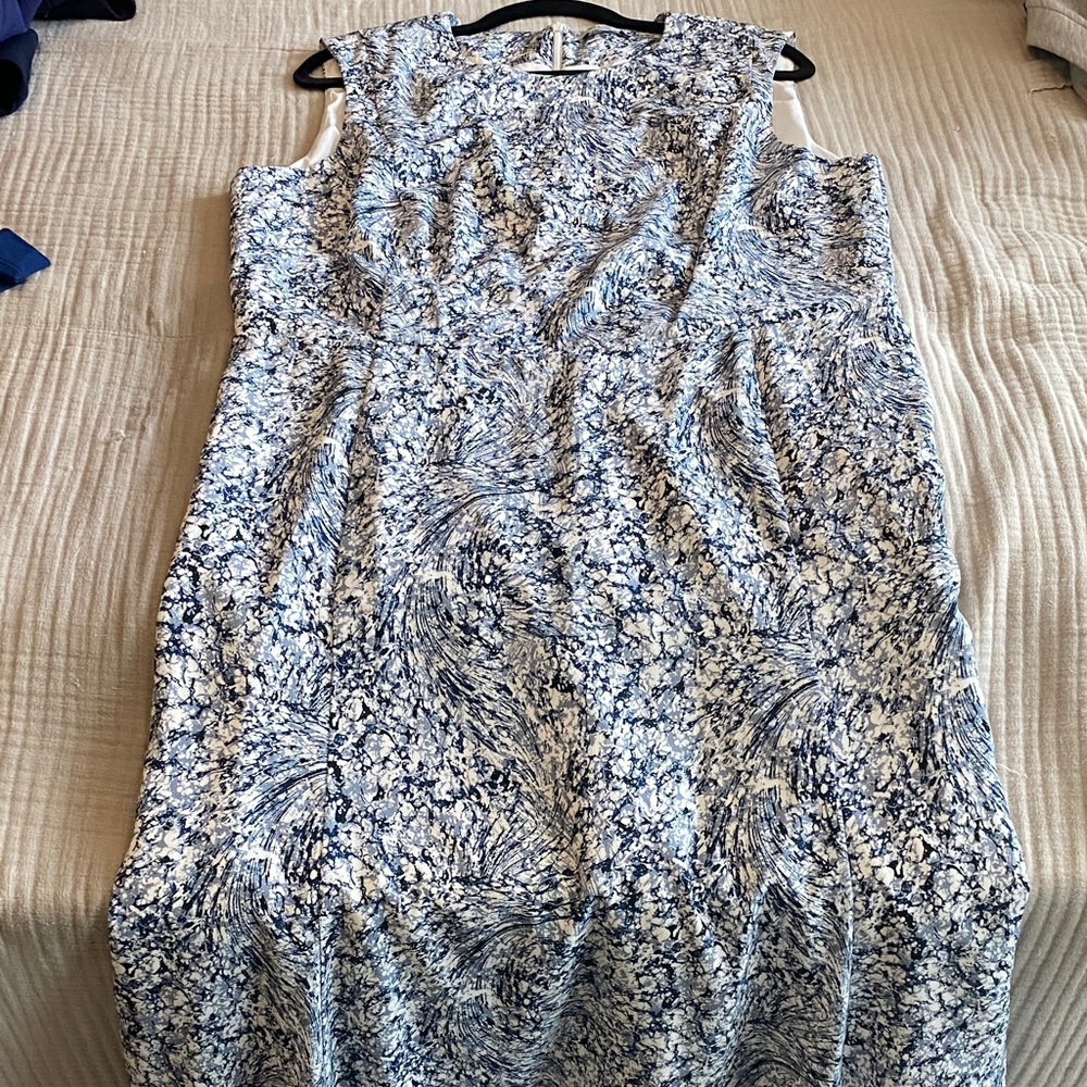 MM Lafleur Elegant Blue and White Floral Dress